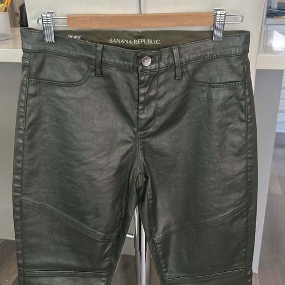 Banana Republic Dark Green Faux Leather Skinny Pants Size 29 - Picture 12 of 15